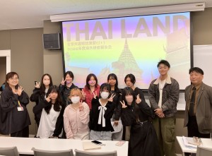 全学共通特別演習C（1）の学生と教員