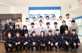 出場選手一同の集合写真