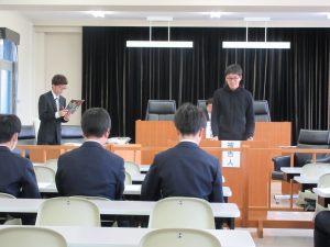 中学生の法学部訪問　模擬裁判見学