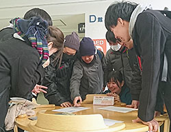 新入生ガイダンスに向けて先輩学生の打ち合わせをしました