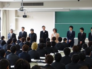 入学式およびガイダンスを行いました