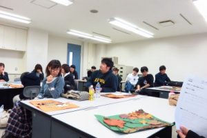 落葉アートの発表会