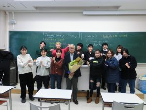 「釣」先生なので「釣ポーズ」