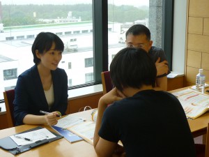 個別相談ブース。学科の教員に色々質問・相談ができます。