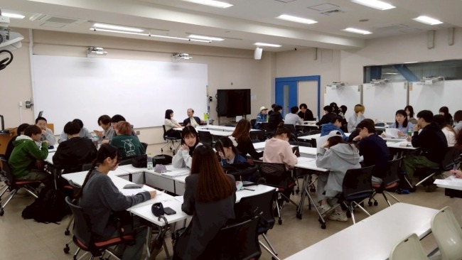 講演後のグループワークの様子