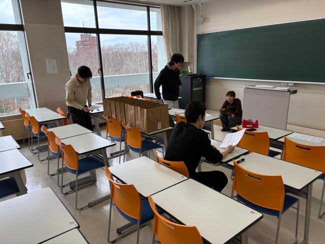 合間に学科企画の準備。忙しいけど楽しい！