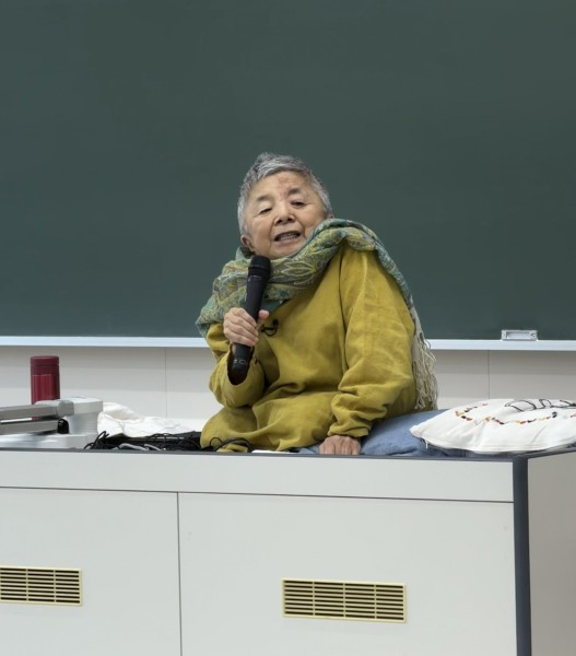 安積遊歩さんです。