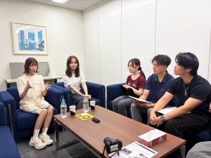 Little Glee Monster取材時写真（駒澤さん提供写真）