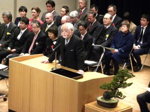 鶴丸学長からお祝いの言葉