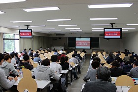 経済学部主催のインターンシップ活用講座