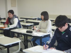 教員を目指す学生たちの自主勉強会