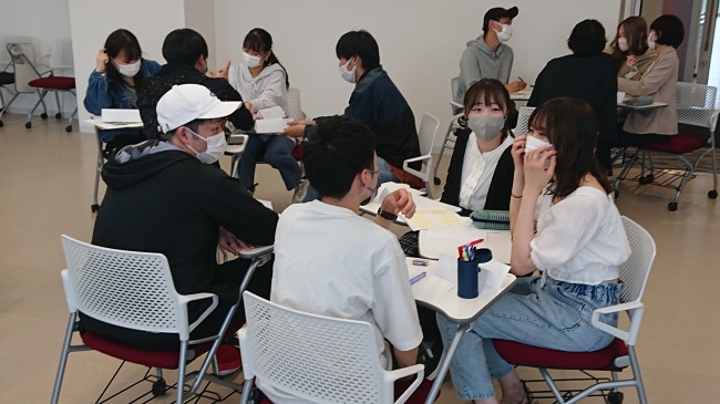 各グループで意見交換